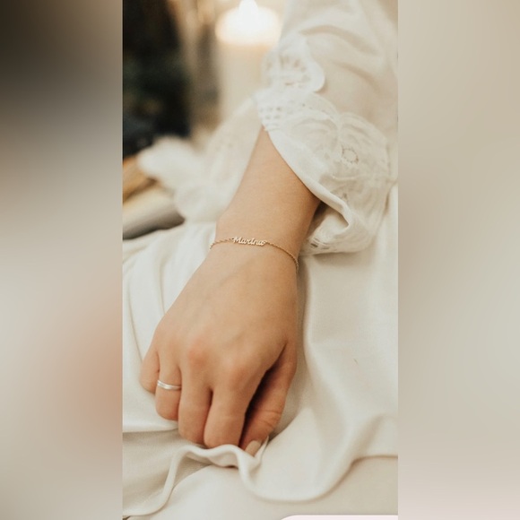 Marina De Buchi Gold Personalized Luxe Name Bracelet, Victoria - Picture 11 of 15